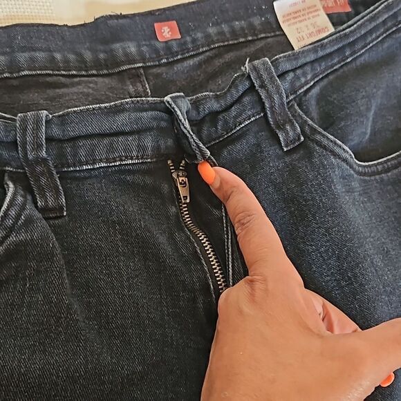 IZOD Men's Denim Jeans Slim Straight, Comfort Fit 36 × 32 Black - Picture 13 of 16